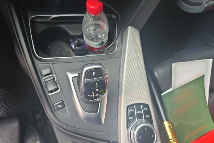 Used BMW 4 Series 2017 425i Convertible M Sport Package Gear Lever