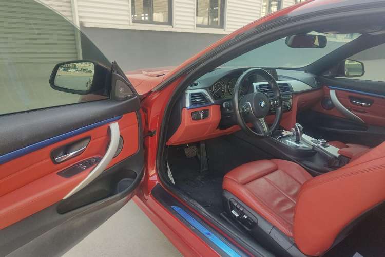 Used BMW 4 Series 2017 425i M Sport Package Interior 2