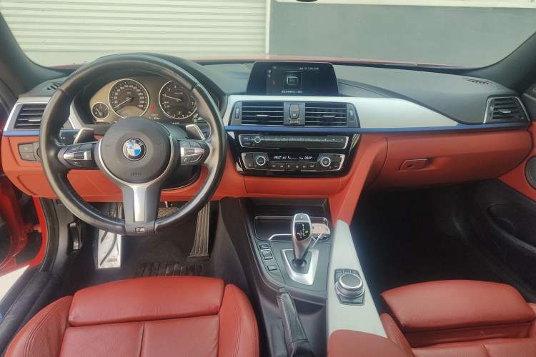 Used BMW 4 Series 2017 425i M Sport Package Interior 3