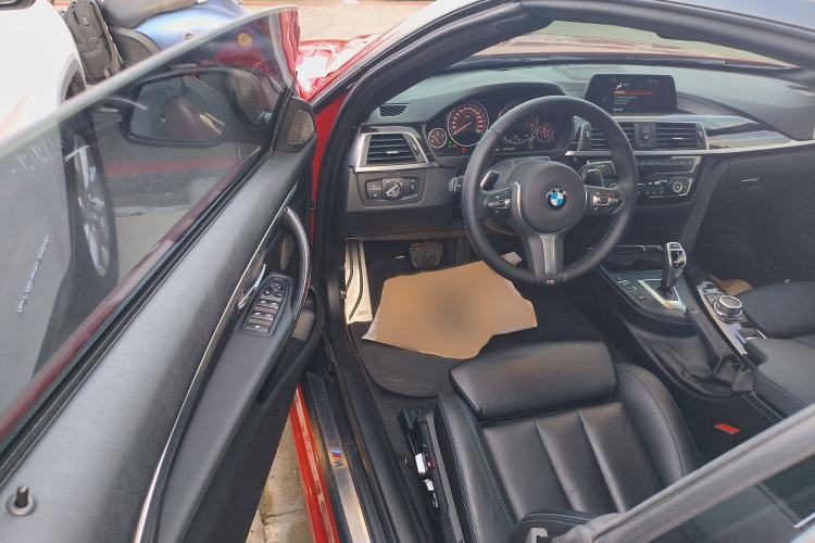 Used BMW 4 Series 2017 425i Convertible M Sport Package Interior 3