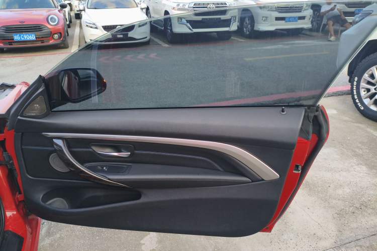 Used BMW 4 Series 2017 425i Convertible M Sport Package Interior 5