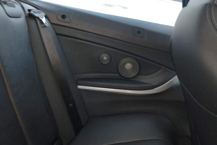 Used BMW 4 Series 2017 425i Convertible M Sport Package Interior 8
