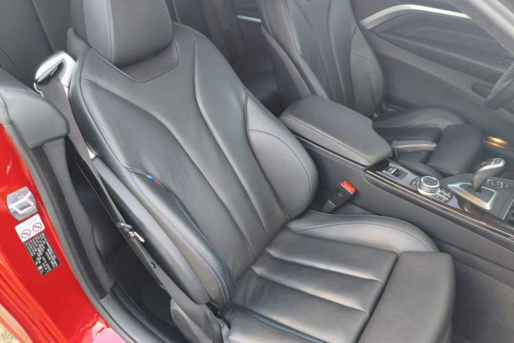 Used BMW 4 Series 2017 425i Convertible M Sport Package Right Front Seat