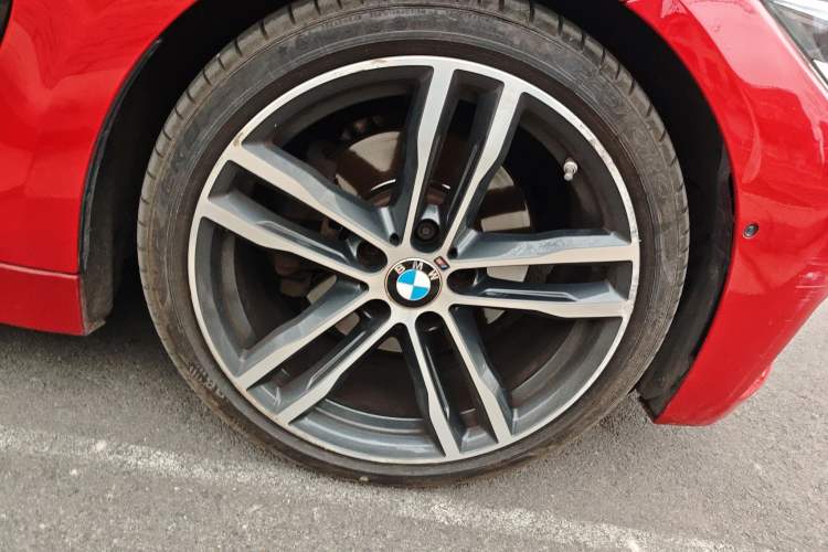 Used BMW 4 Series 2017 430i M Sport Package Right Front Wheel Hub