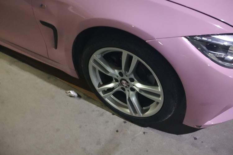 Used BMW 4 Series 2017 425i Convertible M Sport Package Right Front Wheel Hub