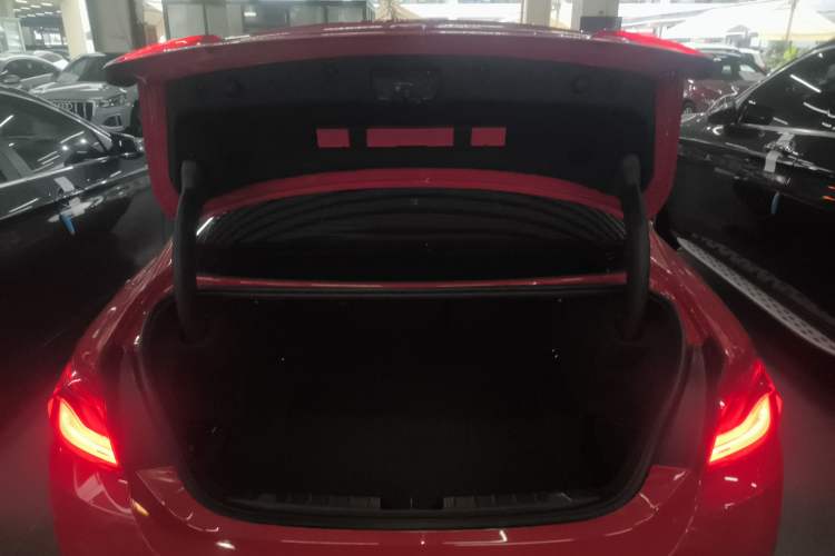 Used BMW 4 Series 2017 425i M Sport Package Trunk