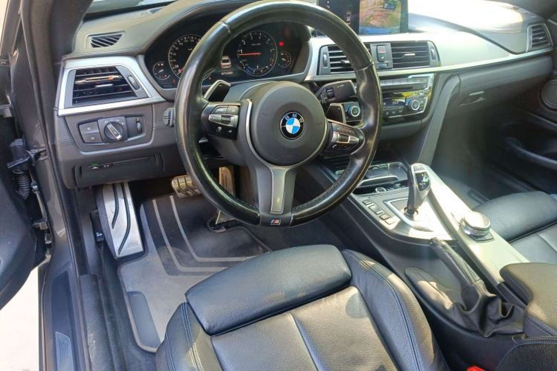 Used BMW 4 Series 2017 440i xDrive M Sport Package Center Console