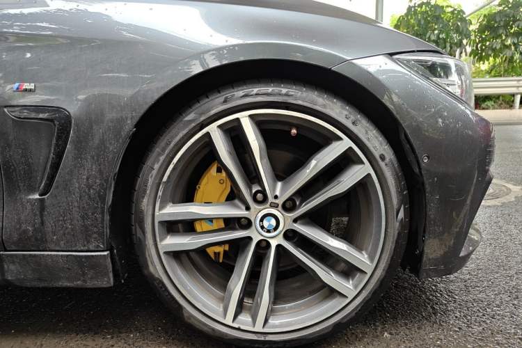 Used BMW 4 Series 2017 430i M Sport Package Right Front Wheel Hub