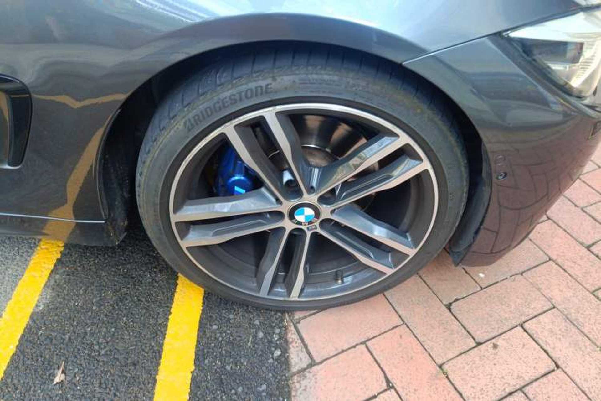Used BMW 4 Series 2017 440i xDrive M Sport Package Right Front Wheel Hub