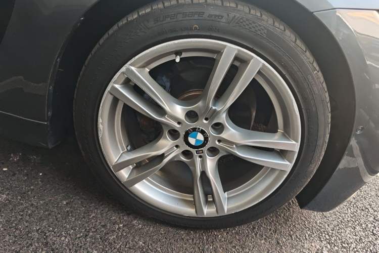 Used BMW 4 Series 2017 425i Gran Coupe Luxury M Sport Package Right Front Wheel Hub