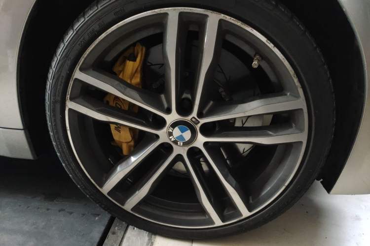 Used BMW 4 Series 2017 430i M Sport Package Right Front Wheel Hub