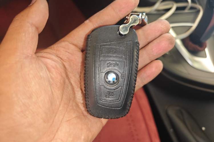 Used BMW 4 Series 2017 425i Gran Coupe Leading Model with M Sport Package Vehicle Key