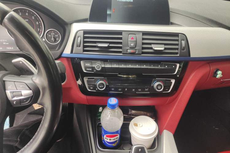 Used BMW 4 Series 2017 425i Convertible M Sport Package Audio And AC Panel