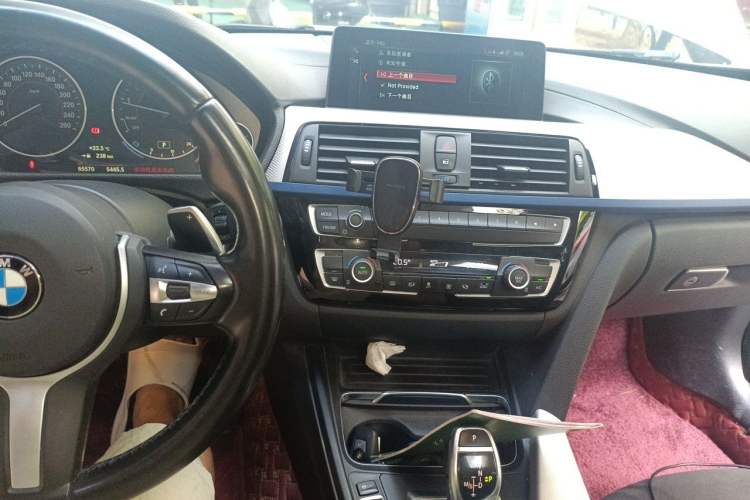 Used BMW 4 Series 2017 425i Gran Coupe Leading Model with M Sport Package Audio And AC Panel