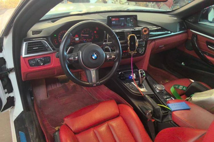 Used BMW 4 Series 2017 430i Convertible M Sport Package Center Console