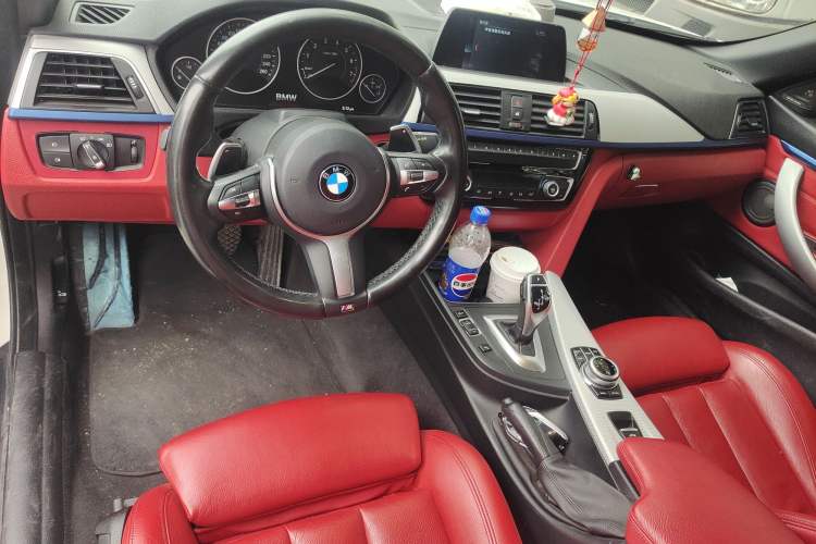 Used BMW 4 Series 2017 425i Convertible M Sport Package Center Console