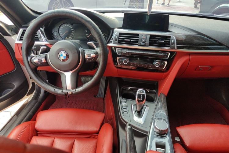 Used BMW 4 Series 2017 430i Convertible M Sport Package Center Console