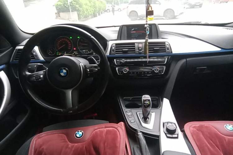 Used BMW 4 Series 2017 425i Gran Coupe Leading Model with M Sport Package Center Console