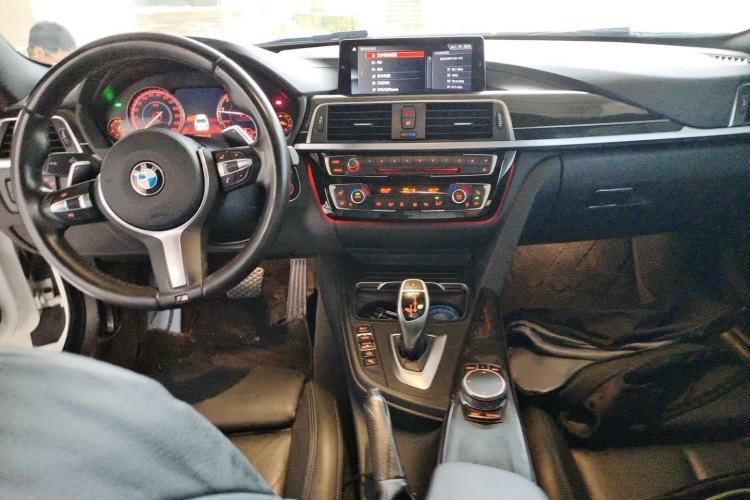 Used BMW 4 Series 2017 430i M Sport Package Center Console