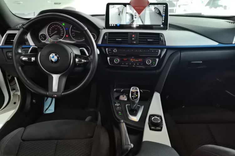Used BMW 4 Series 2017 425i Gran Coupe Leading Model with M Sport Package Center Console