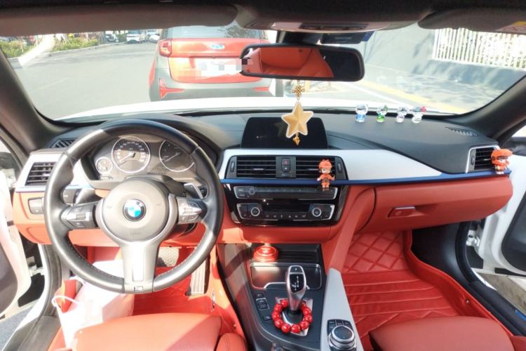 Used BMW 4 Series 2017 425i Convertible M Sport Package Center Console