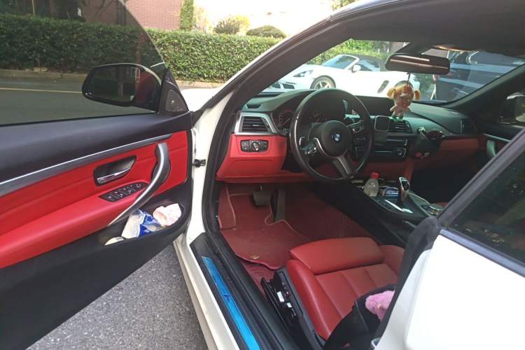 Used BMW 4 Series 2017 425i Convertible M Sport Package Driver Seat