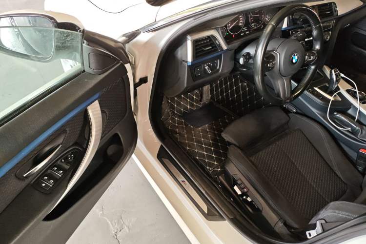 Used BMW 4 Series 2017 425i Gran Coupe Leading Model with M Sport Package Driver Seat