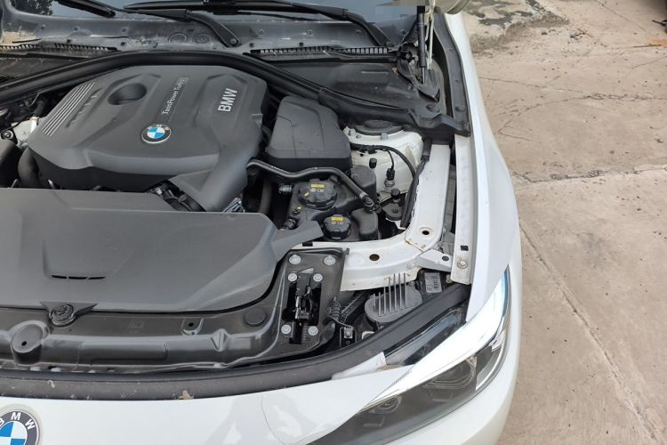 Used BMW 4 Series 2017 425i Gran Coupe Luxury M Sport Package Engine Bay Left