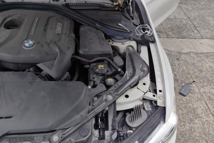 Used BMW 4 Series 2017 425i Convertible M Sport Package Engine Bay Left
