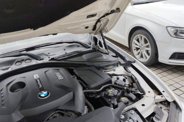 Used BMW 4 Series 2017 425i Gran Coupe Leading Model with M Sport Package Engine Bay Left