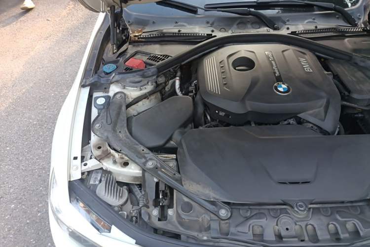 Used BMW 4 Series 2017 425i Convertible M Sport Package Engine Bay Right
