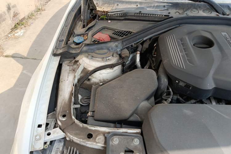 Used BMW 4 Series 2017 425i M Sport Package Engine Bay Right