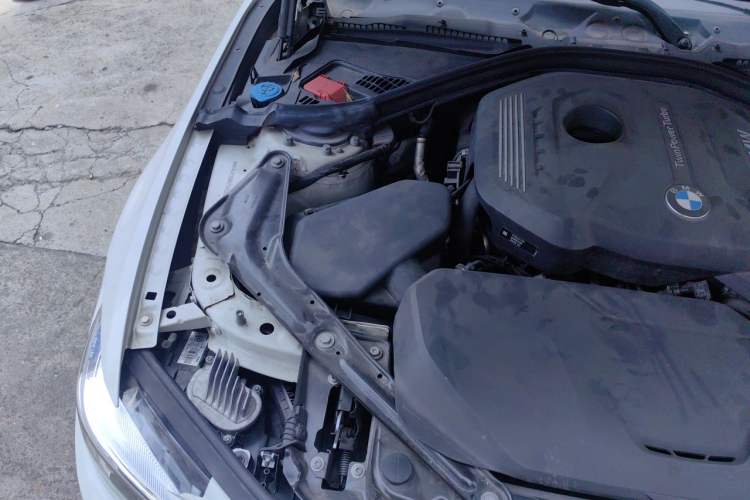 Used BMW 4 Series 2017 425i Convertible M Sport Package Engine Bay Right