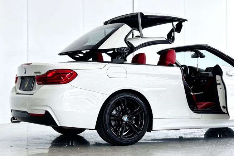 Used BMW 4 Series 2017 425i Convertible M Sport Package Exterior 11