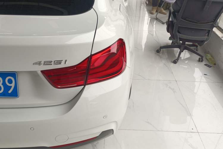 Used BMW 4 Series 2017 425i Gran Coupe Leading Model with M Sport Package Exterior 3