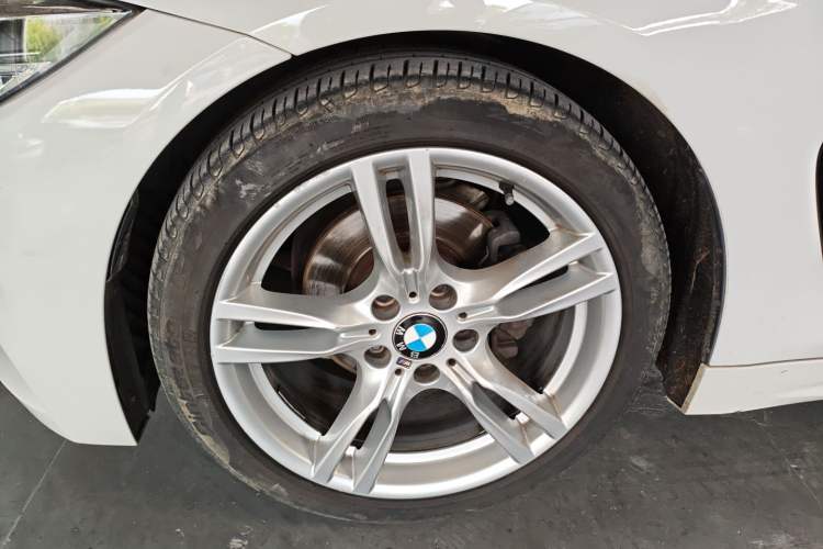 Used BMW 4 Series 2017 425i Gran Coupe Leading Model with M Sport Package Exterior 4