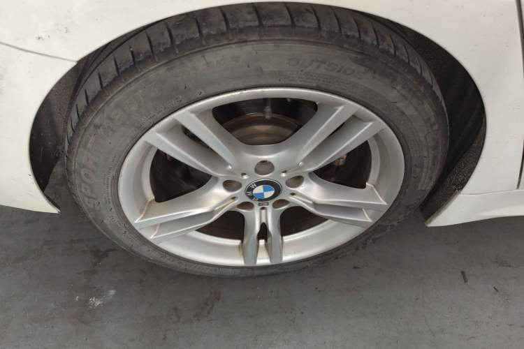 Used BMW 4 Series 2017 425i Gran Coupe Leading Model with M Sport Package Exterior 4
