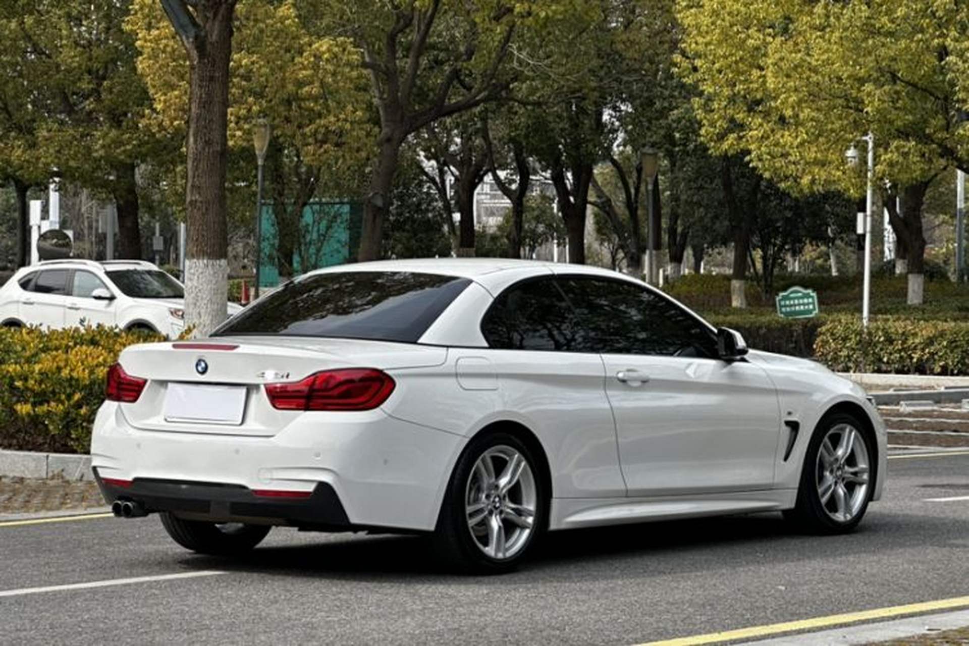 Used BMW 4 Series 2017 425i Convertible M Sport Package Exterior 5