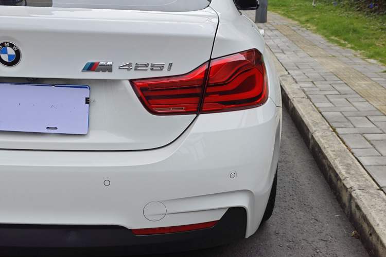 Used BMW 4 Series 2017 425i Gran Coupe Leading Model with M Sport Package Exterior 9