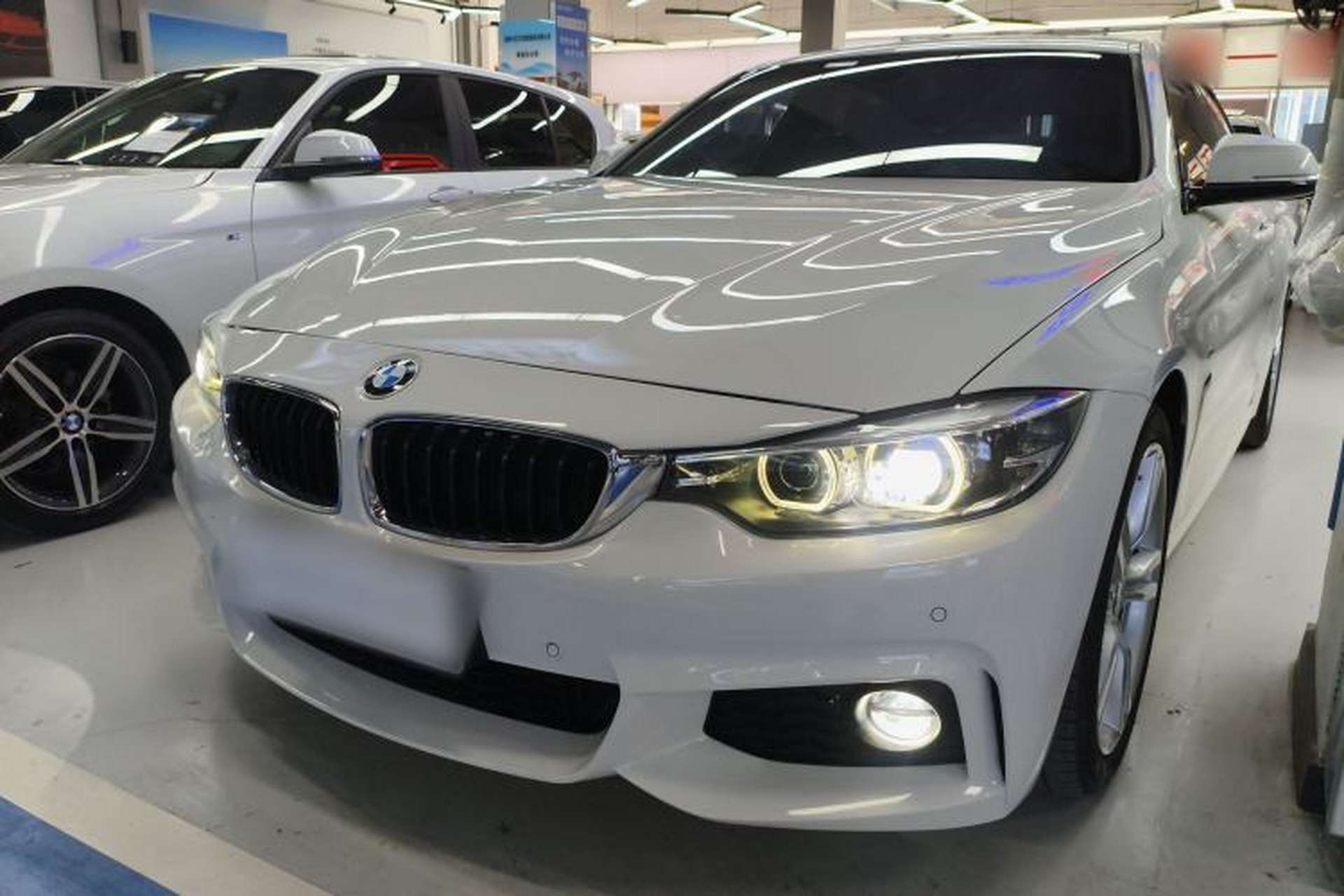 Used BMW 4 Series 2017 425i Gran Coupe Leading Model with M Sport Package Front Left 45 Deg