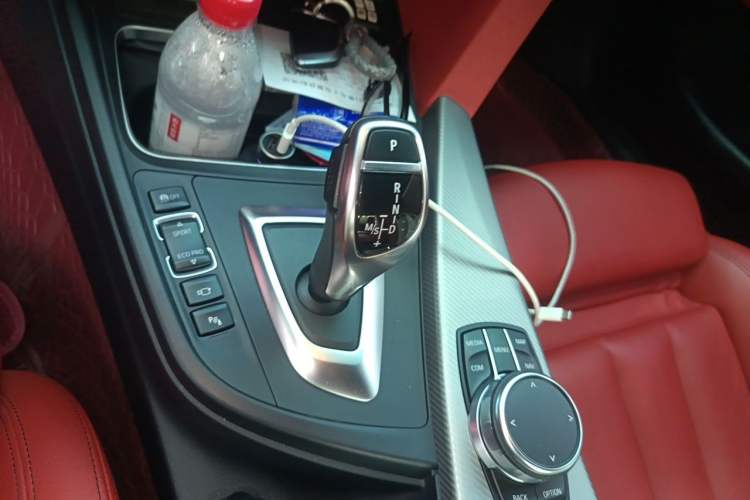 Used BMW 4 Series 2017 425i Convertible M Sport Package Gear Lever