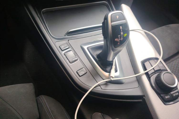 Used BMW 4 Series 2017 425i Gran Coupe Leading Model with M Sport Package Gear Lever
