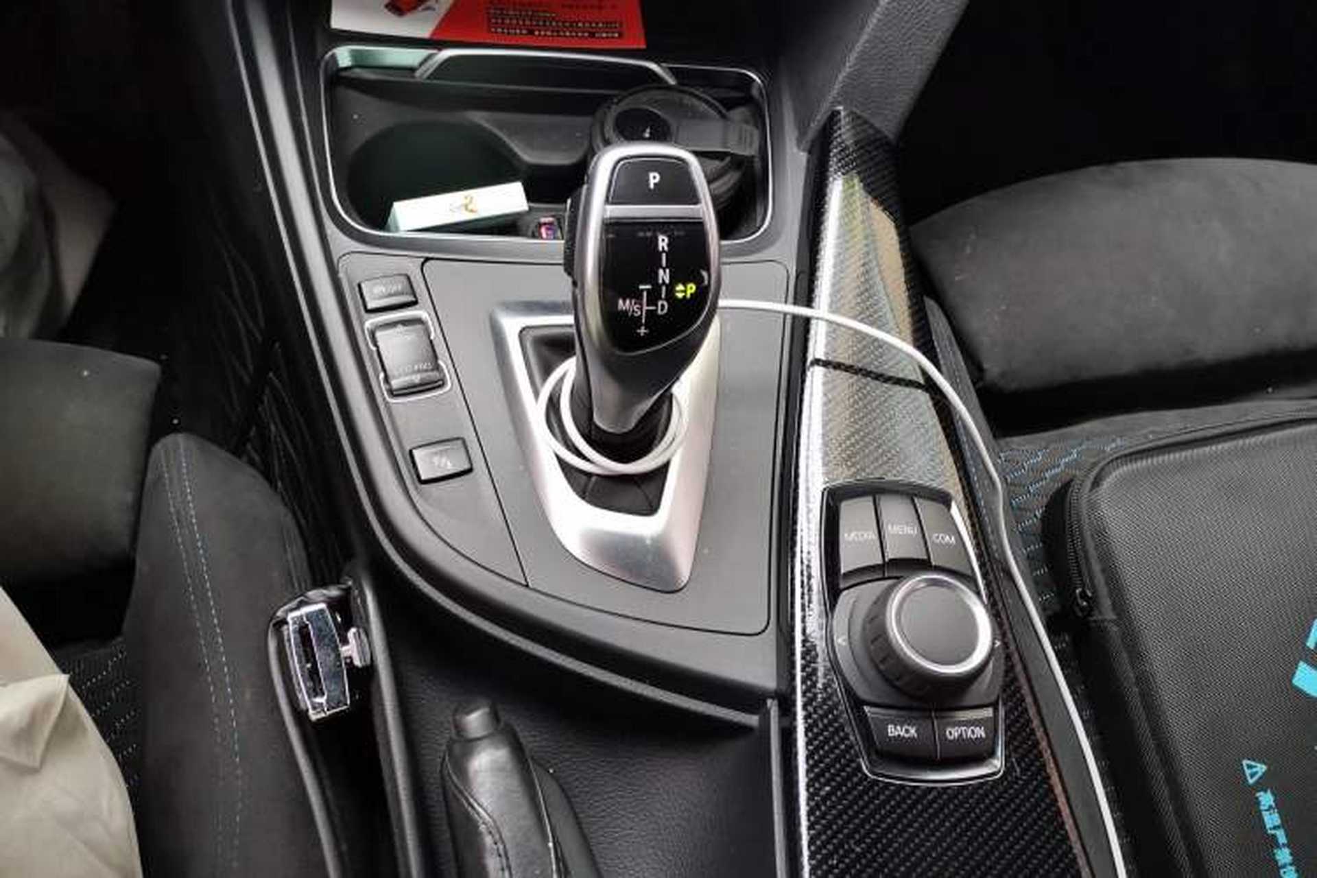 Used BMW 4 Series 2017 425i Gran Coupe Leading Model with M Sport Package Gear Lever