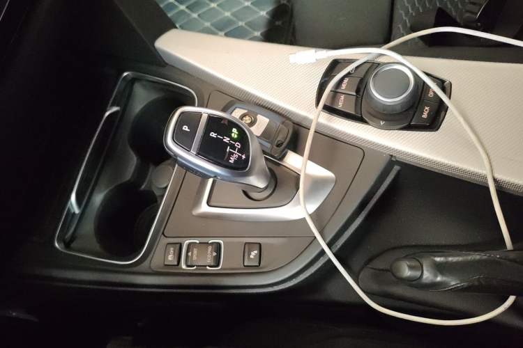 Used BMW 4 Series 2017 425i Gran Coupe Leading Model with M Sport Package Gear Lever