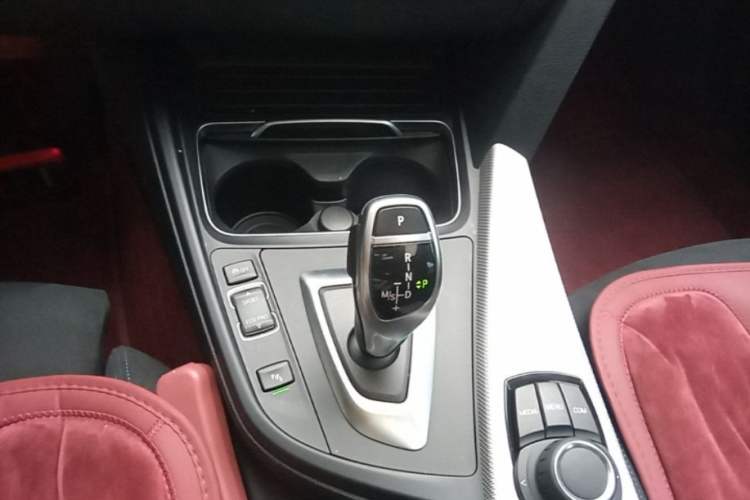 Used BMW 4 Series 2017 425i Gran Coupe Leading Model with M Sport Package Gear Lever