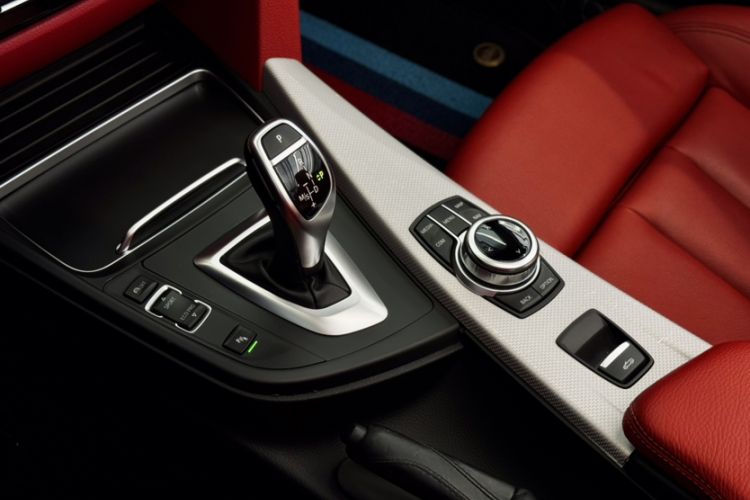 Used BMW 4 Series 2017 425i Convertible M Sport Package Interior 11