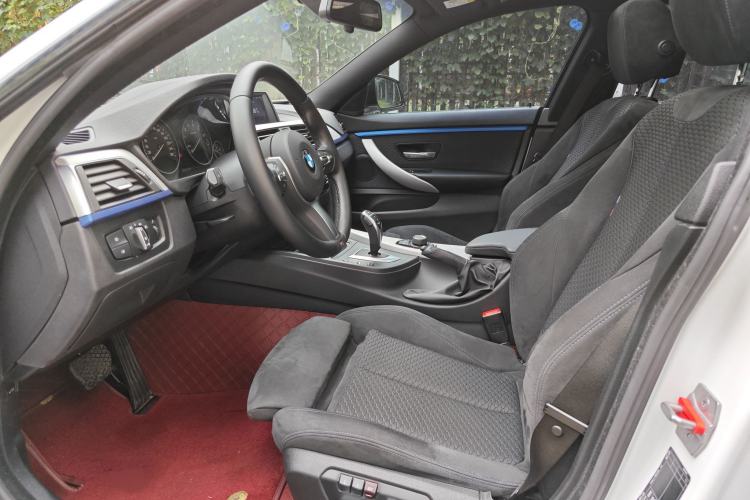 Used BMW 4 Series 2017 425i Gran Coupe Leading Model with M Sport Package Interior 4