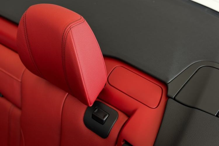 Used BMW 4 Series 2017 425i Convertible M Sport Package Interior 9