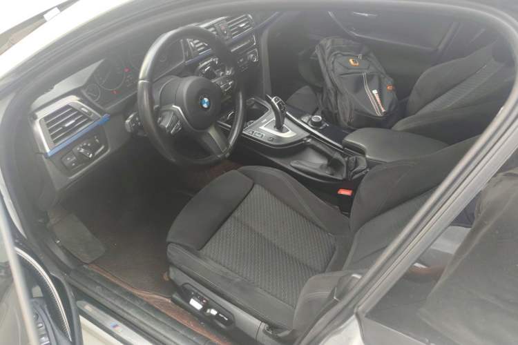 Used BMW 4 Series 2017 425i Gran Coupe Leading Model with M Sport Package Left Front Seat