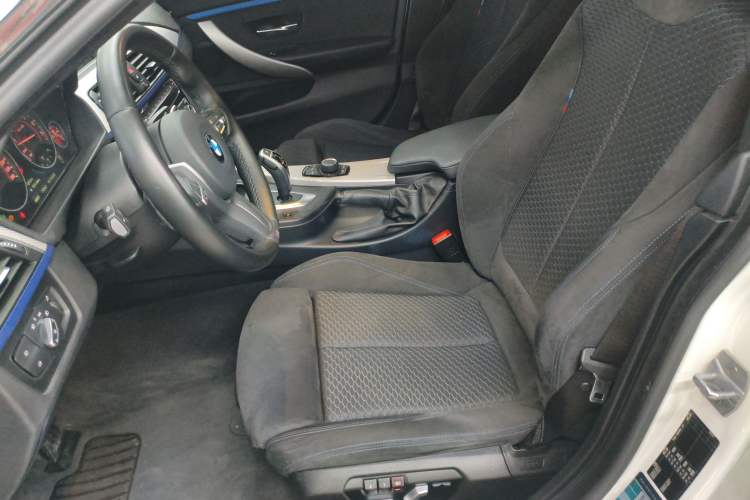 Used BMW 4 Series 2017 425i Gran Coupe Leading Model with M Sport Package Left Front Seat
